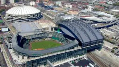 [CBA]盖利巧妙突破传射，克里斯篮下暴扣得分